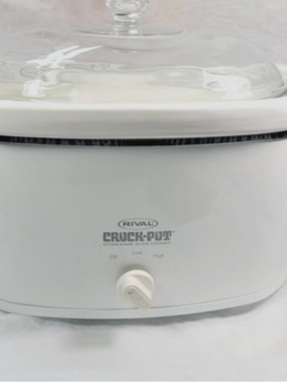 Rival White Crock-Pot Slow Cooker with Glass Lid